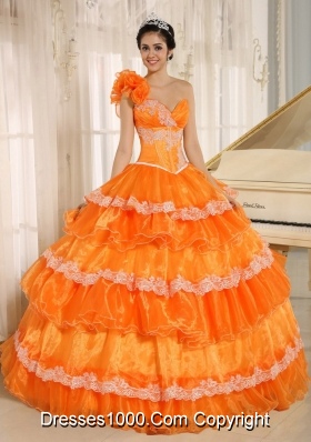 Flowers Decorate One Shoulder Quinceanera Gowns with Layers and Appliques