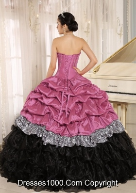 Rose Pink and Black Sweetheart Quinceanera Dresses Gowns with Ruffles and Pick-ups