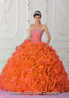 New Style Strapless Orange Red Quinceanera Dresses with Organza Ruffles and Beading