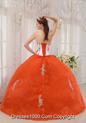 Orange Red Puffy Sweetheart Organza Quinceanera Gowns with Appliques