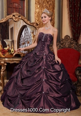 2014 Dark Purple Puffy Strapless Beading Quinceanera Dresses with Pick-ups