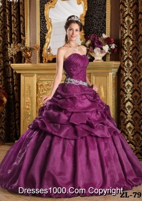2014 Inexpensive Puffy Strapless Pick-ups Quinceanera Dresses with Beading