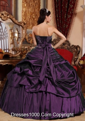 Fashionable Beading Quinceanera Dress in Dark Purple Puffy Strapless for 2014