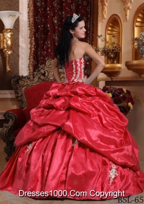 2014 Coral Red Puffy Strapless Appliques Quinceanera Dress with Pick-ups