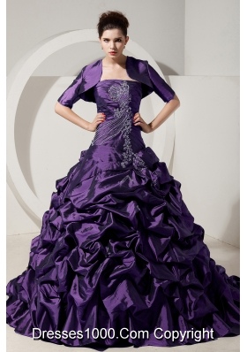 2014 Eggplant Purple Princess Strapless Brush Tain Quinceanera Gowns with Pick-ups