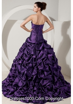 2014 Eggplant Purple Princess Strapless Brush Tain Quinceanera Gowns with Pick-ups