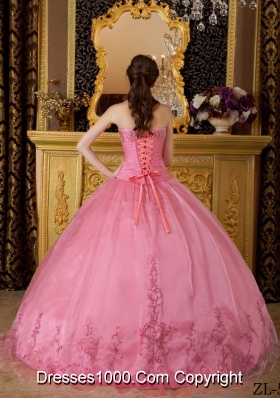 Rose Pink Sweetheart Organza Quinceaneras Dress with Appliques