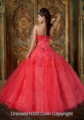 2014 Gorgeous Puffy Sweetheart Appliques Quinceanera Dresses in Red