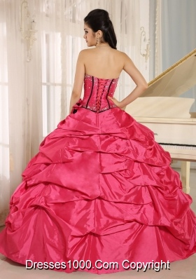 2014 Pretty Red Beaded and Hand Made Flowers Quinceanera Dress With Pick-ups