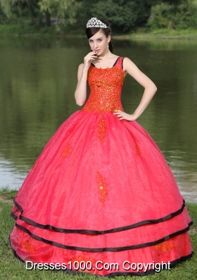 2014 The Most Popular Long Sleeves Appliques and Beading Red Quinceanera Dress With V-neck