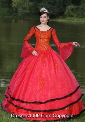 2014 The Most Popular Long Sleeves Appliques and Beading Red Quinceanera Dress With V-neck