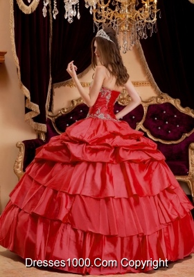 Red Puffy Sweetheart Pick-ups and Appliques Decorate 2014 Quinceanera Dresses