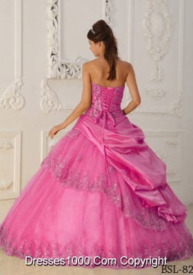 Rose Pink Princess Sweetheart Quinceanera Gowns with Appliques