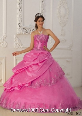 Rose Pink Princess Sweetheart Quinceanera Gowns with Appliques