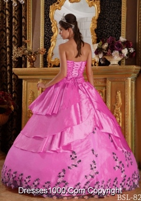 Rose Pink Princess Sweetheart Quincenera Dresses with Appliques