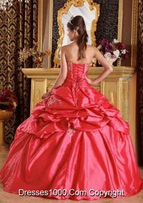 2014 Red Puffy Strapless Quinceanera Dresses with Appliques