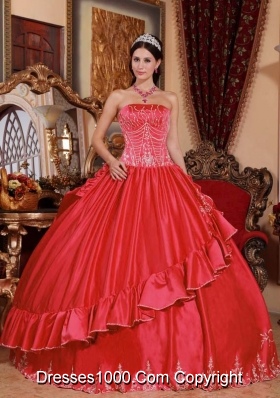 Brand New Red Puffy Strapless 2014 Embroidery Quinceanera Dresses