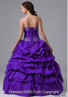 2014 Ball Gown Pick-ups Purple Sweet 15 Dresses with Beading