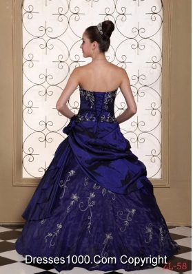 Customize Exclusive Strapless Quinceanera Dress With Embroidery For 2014