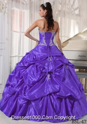 Purple Ball Gown Strapless Sweet 16 Dresses with Appliques and Pick-ups