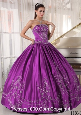 Purple Puffy Strapless Sweet 16 Dresses with Embroidery