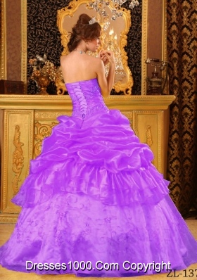 Purple Strapless Organza Quinceanera Gowns with Appliques and Pick-ups