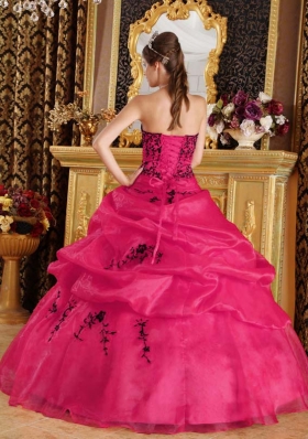 Coral Red Ball Gown Sweetheart Quinceanera Dress  with Organza Embroidery