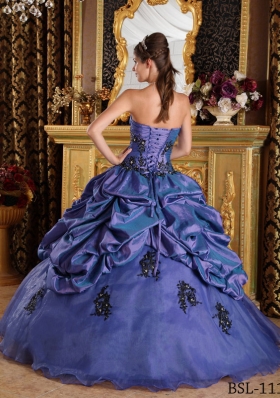 Purple Princess Strapless Organza Appliques Quinceanera Gowns with Pick-ups