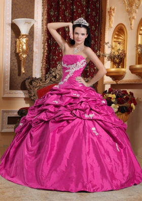 2014 Hot Pink Ball Gown Strapless Quinceanera Dress with Taffeta Appliques