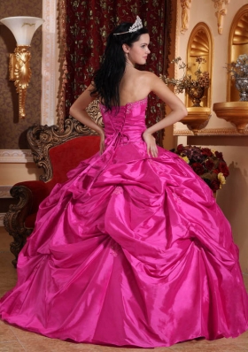 2014 Spring Hot Pink Ball Gown Strapless Quinceanera Dress with Taffeta Beading