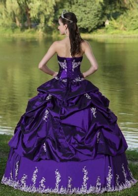 Custom Made Purple Quinceanera Dress for Party Wear With Satin Embroidery Decorate