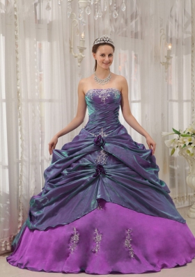 Elegant Purple Ball Gown Strapless Appliques Quinceanera Gowns Dresses