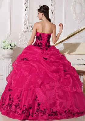 Red and Black Ball Gown Strapless Quinceanera Dress with Organza Appliques