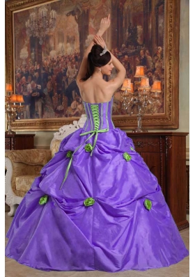 Purple Puffy Strapless Quinceanera Gowns with Appliques and Flowers