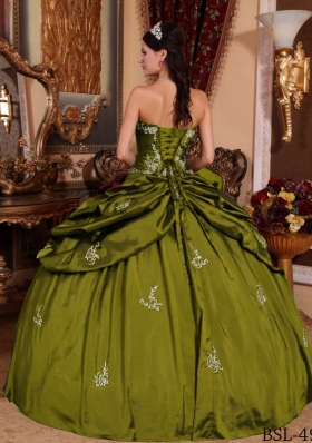 Olive Green Sweetheart Sweet Sixteen Dresses with Pick-ups and Appliques