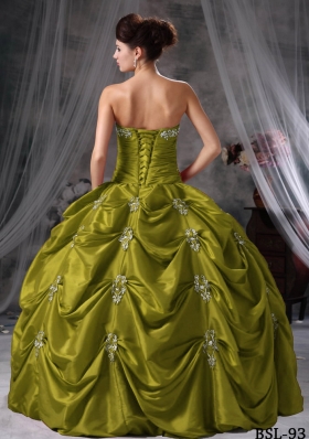 Ball Gown Strapless Pick-ups Dresses For a Quinceanera with Appliques