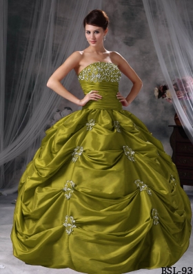 Ball Gown Strapless Pick-ups Dresses For a Quinceanera with Appliques