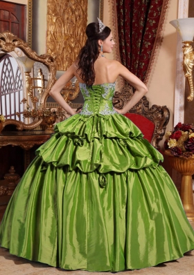 Sweetheart Olive Green Quincianera Dresses with Appliques and Pick-ups