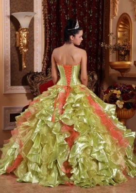 2014 Discount Yellow Green Puffy Strapless Embroidery Quinceanera Dress with Pick-ups