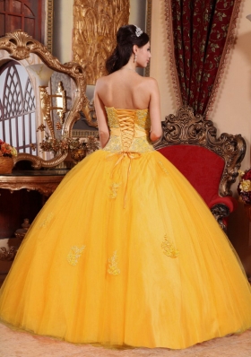 2014 Gold Puffy Sweetheart Appliques Quinceanera Dress with Hand Made Flower