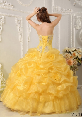 2014 Yellow Puffy Strapless Beading Quinceanera Dress with Hand Made Flower