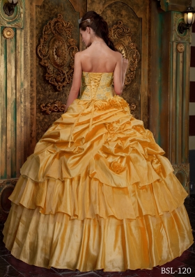 2014 Yellow Puffy Strapless Pick-ups Quinceanera Dress with Ruffled Layers