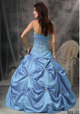 Modest Puffy Strapless Beading Sweet 15 Dresses with Appliques