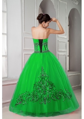 Puffy Sweetheart  for 2014 Green Quinceanera Dresss with Beading