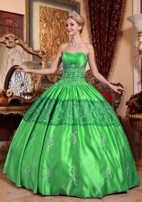 The Brand New Style Green Puffy Sweetheart for 2014 Embroidery Quinceanera Dress