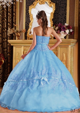 2014 Exquisite Puffy Strapless Appliques Bowknot Quinceanera Dresses