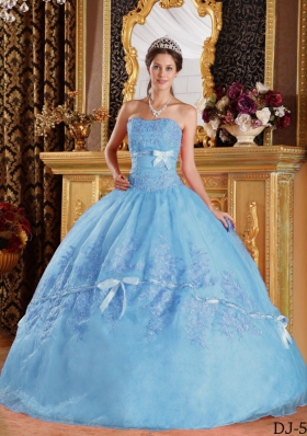 2014 Exquisite Puffy Strapless Appliques Bowknot Quinceanera Dresses