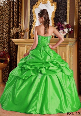 2014 Green Puffy Strapless Pick-ups Decorate for Quinceanera Dress with Appliques