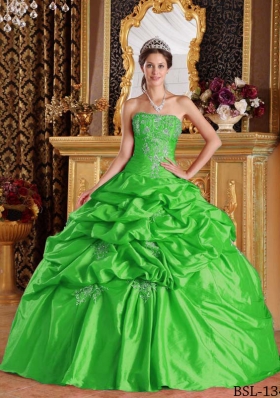 2014 Green Puffy Strapless Pick-ups Decorate for Quinceanera Dress with Appliques