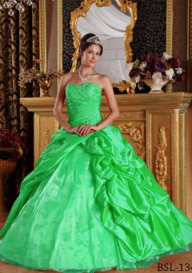 2014 Pretty Green Puffy Sweetheart with Appliques Taffeta Quinceanera Dress